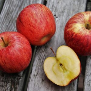 apples, fruits, food-3580560.jpg